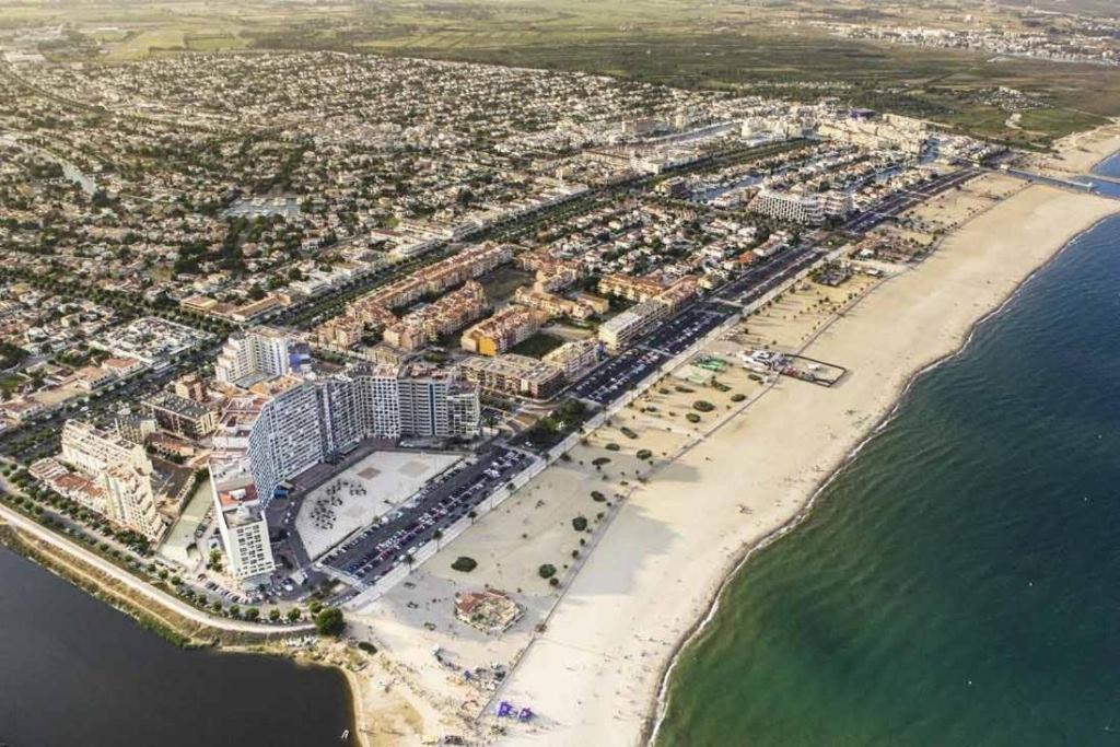 Costa Brava Acollidor Apartament Amb Gran Terrassa Per A 3 Persones Кастальйо-д'Ампуріас Екстер'єр фото